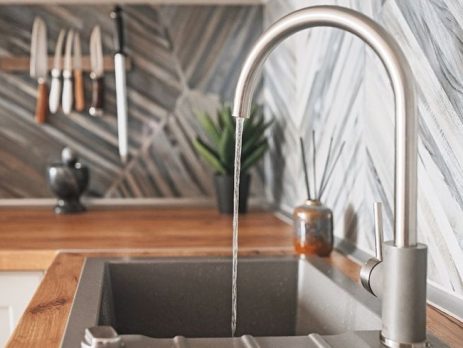 Acrylic Sink vs Ceramic Sink