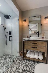 Farmhouse bathroom design